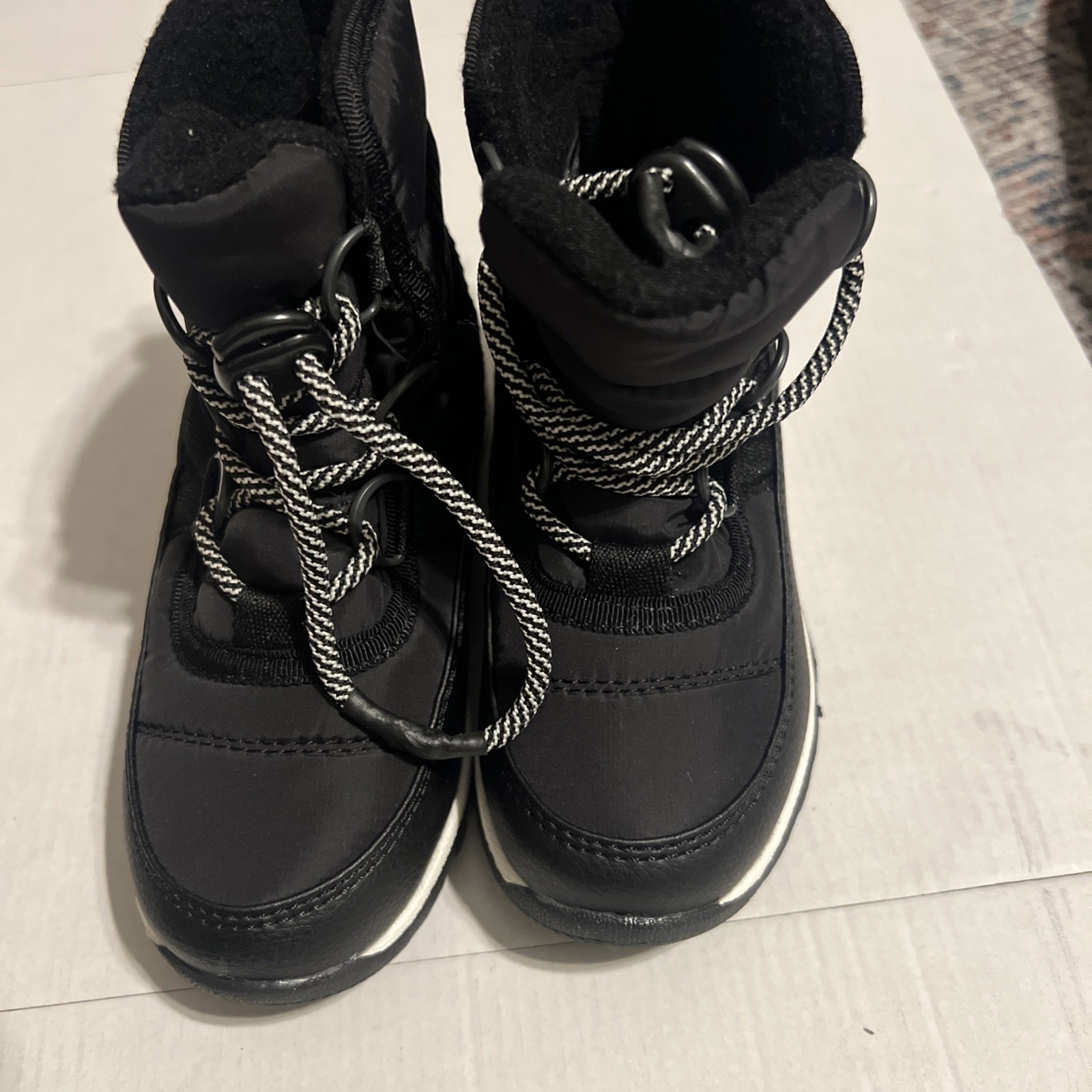 Weestepunisex Winter Cold Weather Water Resistance Snow Boot( 9 Little Kids) Nwt